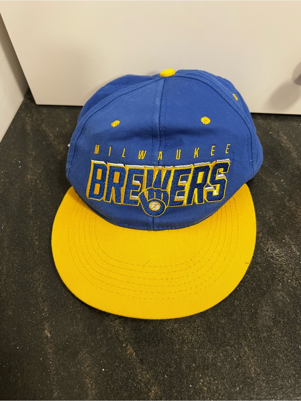 Milwaukee Brewers Retro Baseball Hat - Picture 1 of 5